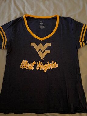 Flying WV V-Neck Tee